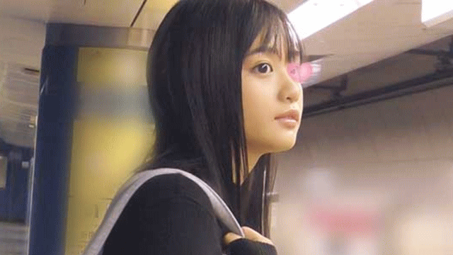 【電車痴漢】田◎瞳アナ激似！純白パンシミ美少女が指マン腰クネ絶頂＊生チンバック激ピスで失神寸前口パクケイレン【高画質】