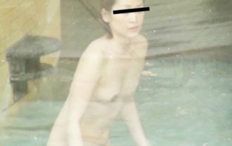 咲乱美女温泉－覗かれた露天風呂の真向裸体－ハイビジョン Vol.54