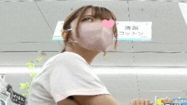 禁断の逆さ撮りシーズン2 vol.22 何度も撮らせてもらってる美女JDに声をかけてみた編